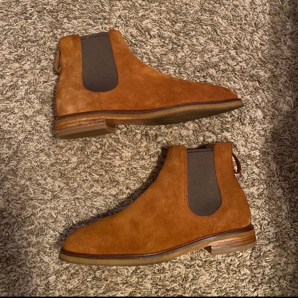Clarks Men's Clarkdale Gobi Chelsea Boots, Dark Tan SUEDE, Men’s Size 10